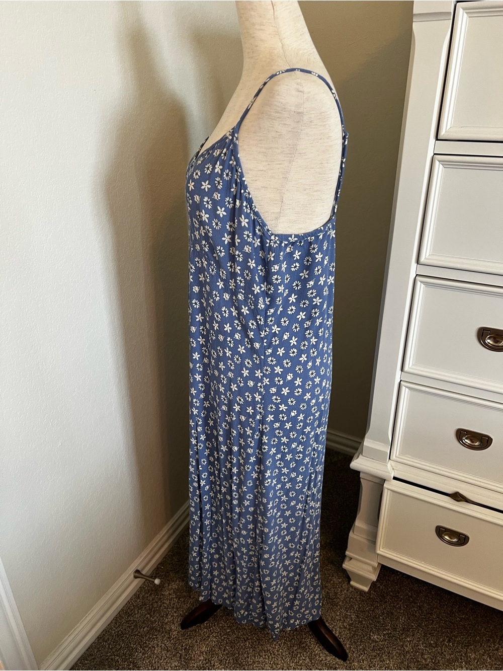 Free Assembly Women’s Slip Dress - Picture 5 of 8